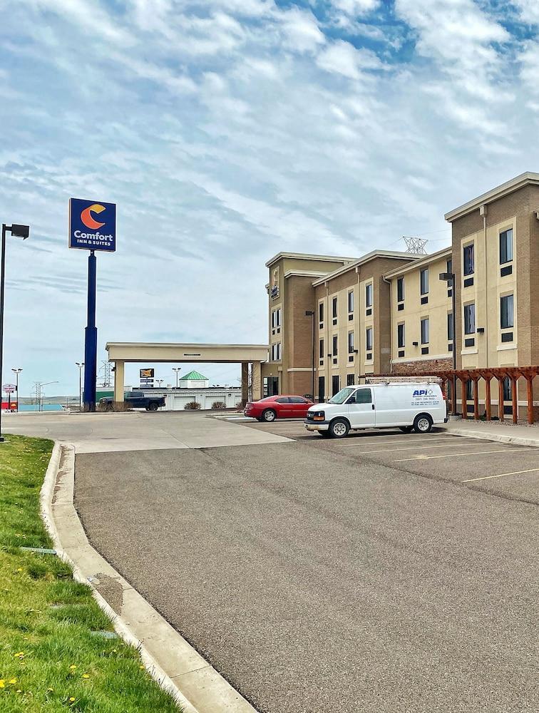 Comfort Inn & Suites Cheyenne Exterior photo